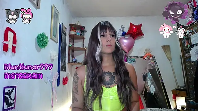 Snapshot of purplekattlyn chatting on March 12, 2025, 7:14 pm purplekattlyn online show from March 12, 2025, 7:14 pm