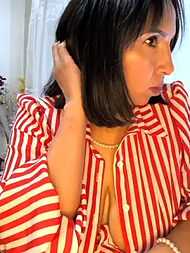 Mrsvictoriaaa online show from May 25, 2026, 8:51 pm