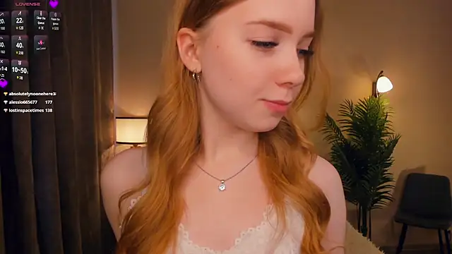 Snapshot of FloraBonde chatting on February 26, 2025, 10:05 am FloraBonde online show from February 26, 2025, 10:05 am