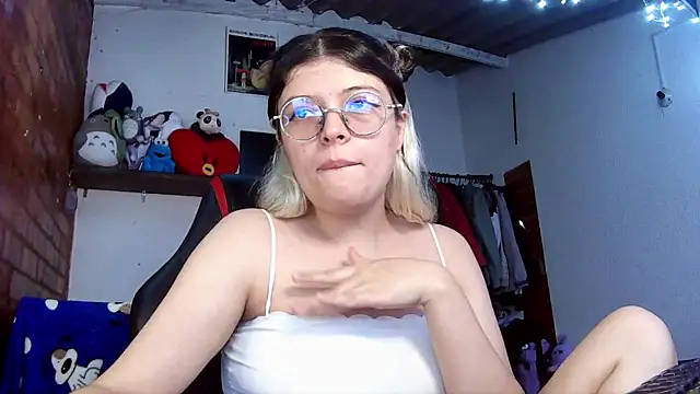 Emily  katz online show from March 15, 2025, 6:21 pm