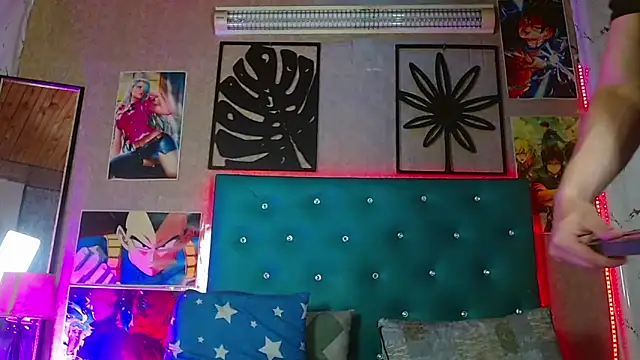 LiamAndrewzz online show from May 15, 2026, 4:21 am
