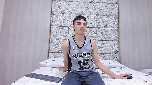 Snapshot of frank_jhonsson chatting on February 5, 2026, 6:59 pm frank jhonsson online show from February 5, 2026, 6:59 pm