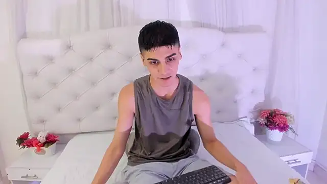 frank jhonsson online show from October 7, 2025, 7:04 pm