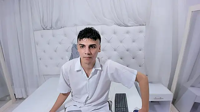 Snapshot of frank_jhonsson chatting on January 16, 2026, 5:17 pm frank jhonsson online show from January 16, 2026, 5:17 pm