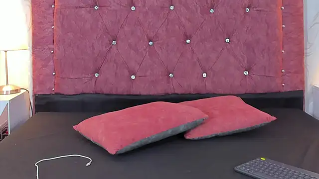 ValentinaGuerra online show from September 19, 2025, 1:31 am