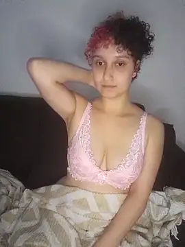 Snapshot of Lilly_Lustt chatting on October 7, 2025, 10:11 pm Lilly Lustt online show from October 7, 2025, 10:11 pm