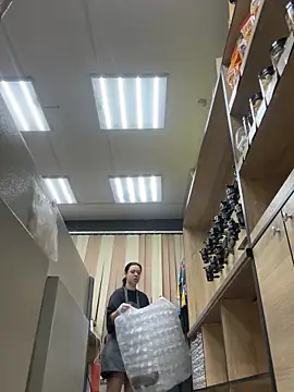 AlishaPrettyBlade online show from December 16, 2025, 9:46 am