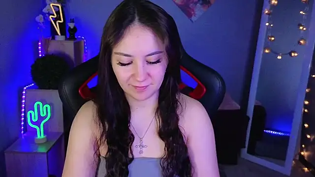 AshleySkott  online show from February 20, 2025, 7:34 am