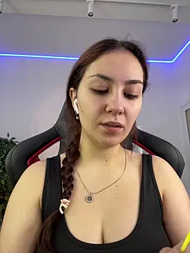 AshleySkott  online show from October 27, 2025, 8:26 am