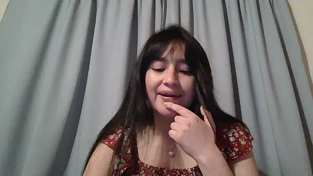 Snapshot of Arielle_lov chatting on January 18, 2026, 2:37 am Arielle lov online show from January 18, 2026, 2:37 am