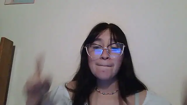 Snapshot of Arielle_lov chatting on January 17, 2026, 12:26 am Arielle lov online show from January 17, 2026, 12:26 am