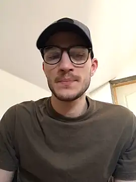 yoyoboy988 online show from March 8, 2025, 12:41 pm