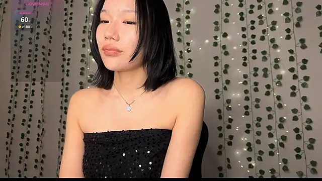 Asian Vi online show from April 26, 2026, 7:44 pm