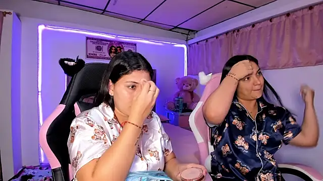 Cristal Smith20 online show from March 31, 2026, 11:40 pm