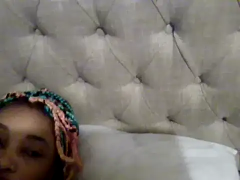 Snapshot of Louna45dv chatting on March 22, 2025, 12:39 am Louna45dv online show from March 22, 2025, 12:39 am