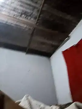 Delavia online show from April 4, 2026, 11:00 pm