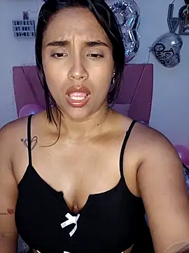 Snapshot of victoria_roussee chatting on February 13, 2026, 6:24 am victoria roussee online show from February 13, 2026, 6:24 am