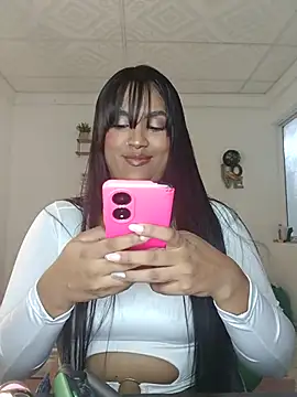 victoria roussee online show from November 30, 2025, 4:46 am