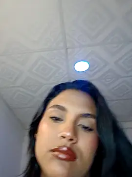 victoria roussee online show from November 2, 2025, 10:31 am