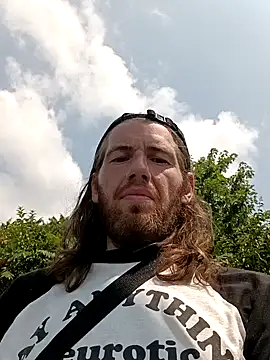 Explosive andyy online show from July 29, 2026, 4:28 pm