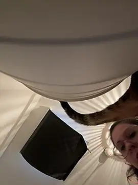 Rosiee69  online show from March 15, 2025, 12:45 pm