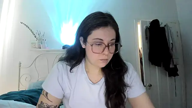 Rosiee69  online show from February 23, 2025, 6:56 pm