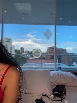 Alice surprise online show from November 25, 2025, 9:15 pm