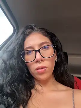 Snapshot of Alice_surprise chatting on February 9, 2026, 8:18 pm Alice surprise online show from February 9, 2026, 8:18 pm