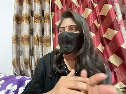 Snapshot of okbent chatting on February 1, 2026, 5:22 pm okbent online show from February 1, 2026, 5:22 pm