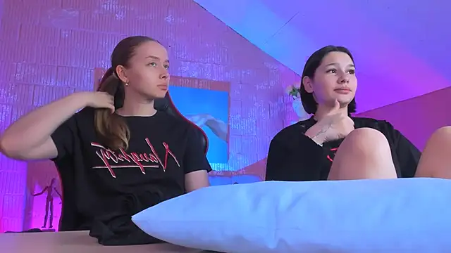 Snapshot of JenniferGraces chatting on February 27, 2026, 9:03 pm JenniferGraces online show from February 27, 2026, 9:03 pm