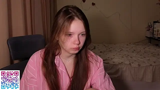 boozekirs  online show from April 16, 2026, 3:29 am