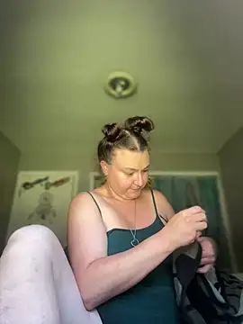 HTXBELLE online show from July 21, 2026, 11:17 pm
