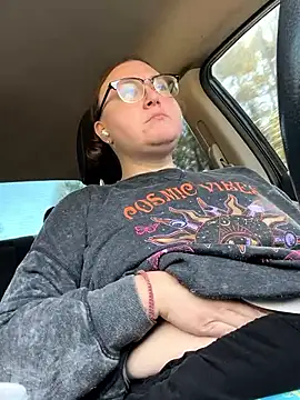 HTXBELLE online show from February 4, 2026, 6:03 pm