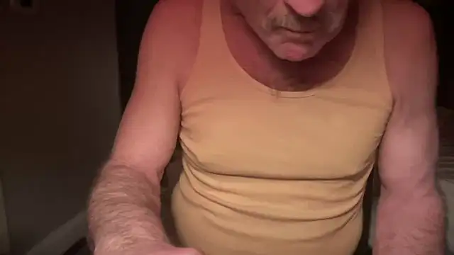 Snapshot of DominantDong chatting on February 24, 2025, 5:54 am DominantDong online show from February 24, 2025, 5:54 am