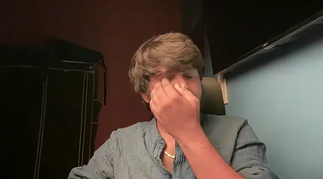 screwdrivertournevis3 online show from February 17, 2025, 1:33 pm