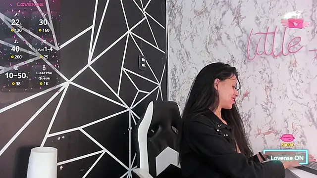 Snapshot of aitana_garcia_ chatting on March 4, 2025, 12:01 pm aitana garcia online show from March 4, 2025, 12:01 pm