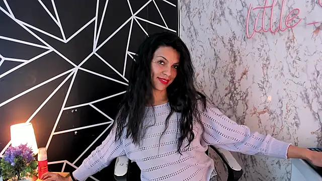 Snapshot of aitana_garcia_ chatting on March 1, 2025, 12:45 pm aitana garcia online show from March 1, 2025, 12:45 pm