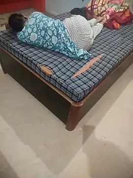 indian couple4 online show from October 29, 2025, 4:28 pm