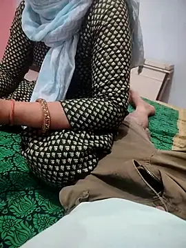 indian couple4 online show from May 6, 2026, 4:33 pm