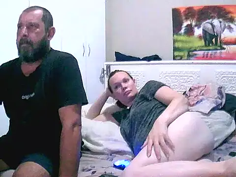 Snapshot of redsparrowXxXx chatting on February 17, 2026, 7:11 pm redsparrowXxXx online show from February 17, 2026, 7:11 pm