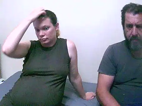 Snapshot of redsparrowXxXx chatting on October 15, 2025, 3:09 pm redsparrowXxXx online show from October 15, 2025, 3:09 pm