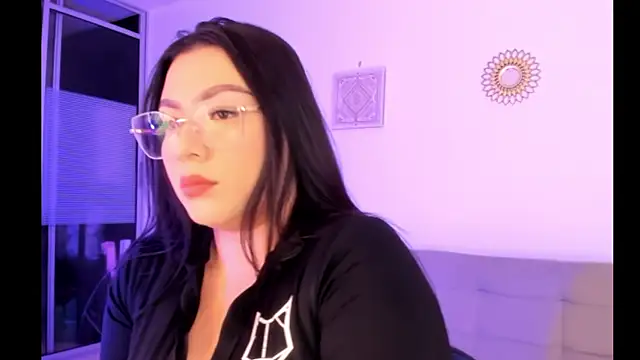 emily-777 online show from January 12, 2026, 9:31 pm