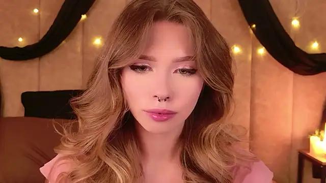 Sierra Fane online show from February 2, 2026, 6:01 am