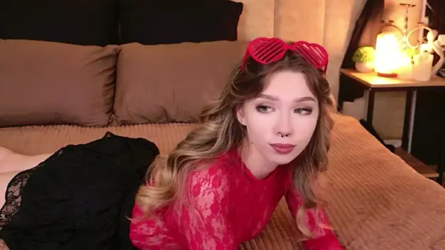 Sierra Fane online show from December 20, 2025, 11:02 am