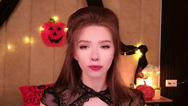 Sierra Fane online show from October 26, 2025, 6:03 am