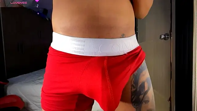 jeffvalemtino online show from July 8, 2026, 11:27 pm