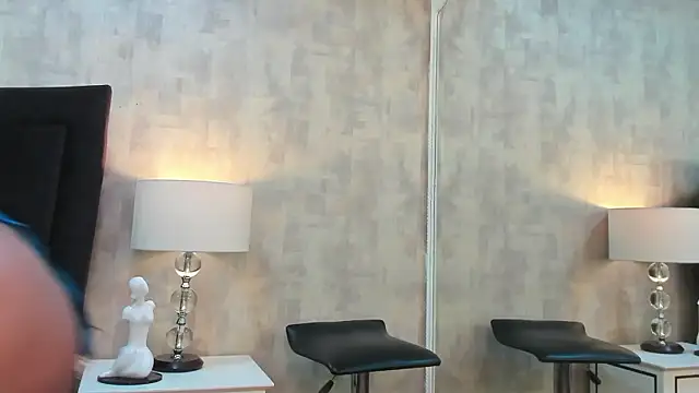 NahomyCarther online show from February 11, 2026, 3:50 am