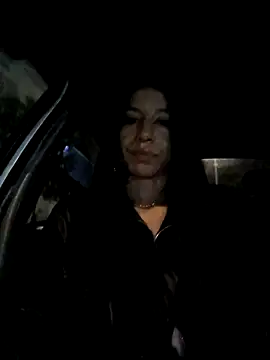 NahomyCarther online show from September 28, 2025, 3:13 am