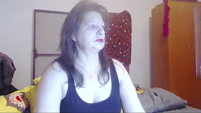 Snapshot of ExtasyMature chatting on February 18, 2026, 5:49 am ExtasyMature online show from February 18, 2026, 5:49 am