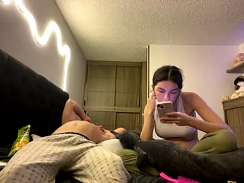 Snapshot of DesireLuxe chatting on January 9, 2026, 7:59 am DesireLuxe online show from January 9, 2026, 7:59 am